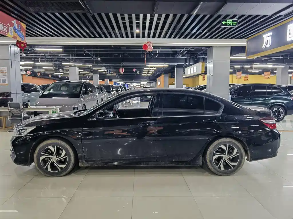 Honda Accord 2016 2.0L Luxury