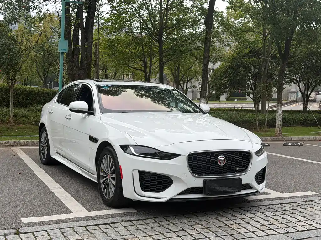 Jaguar XEL — миниатюра 3