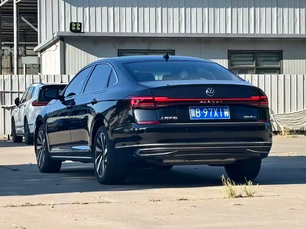 Volkswagen Passat — миниатюра 4