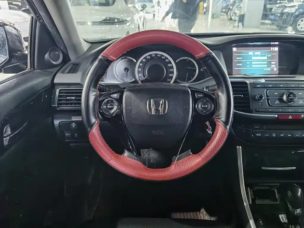Honda Accord 2016 2.0L Luxury