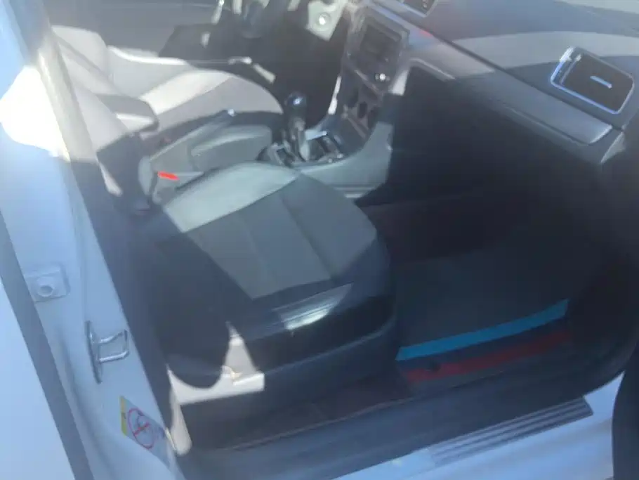 Volkswagen Lavida — миниатюра 8
