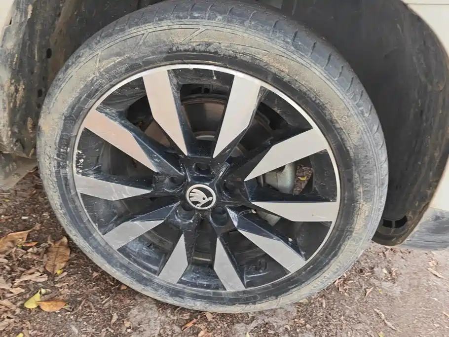 Skoda Karoq — миниатюра 6