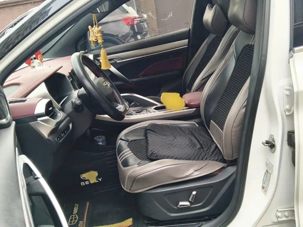Geely Binyue — миниатюра 8