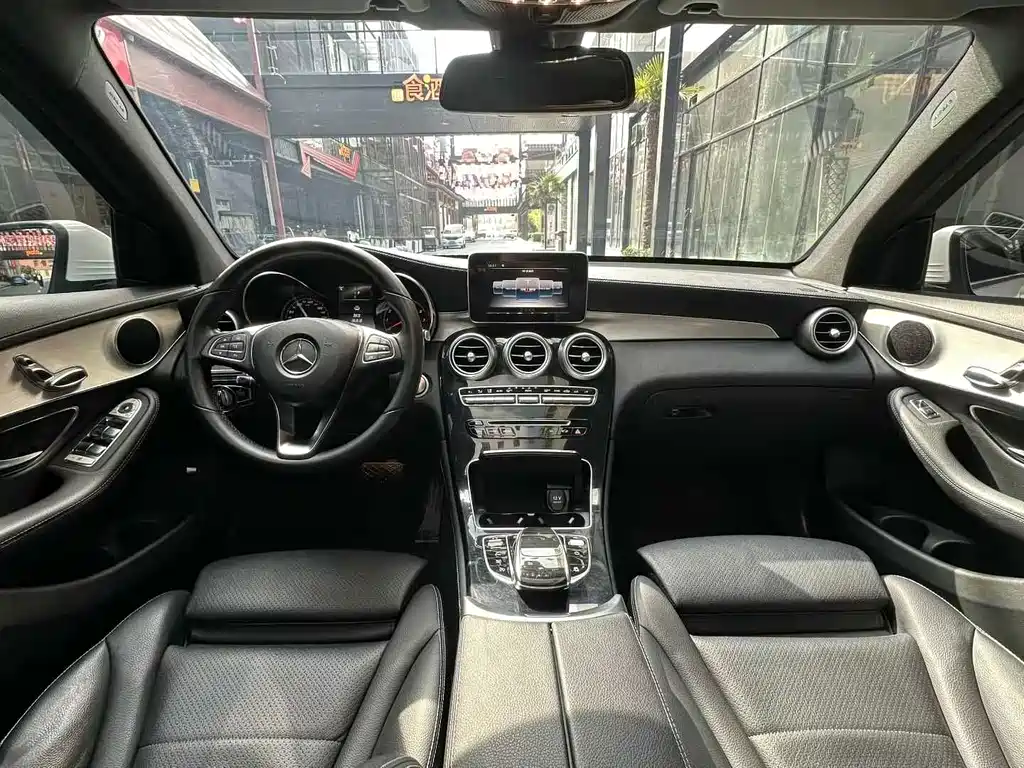Mercedes-Benz GLC — миниатюра 9