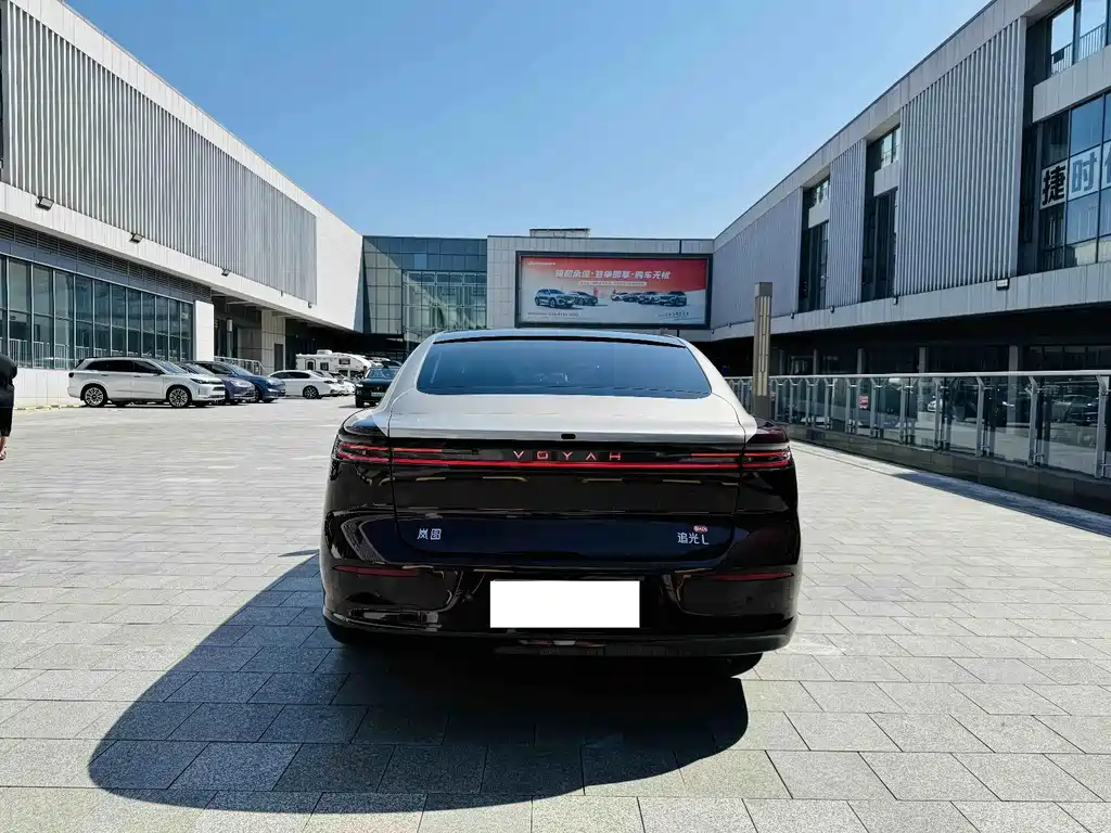 VOYAH Passion L — миниатюра 9