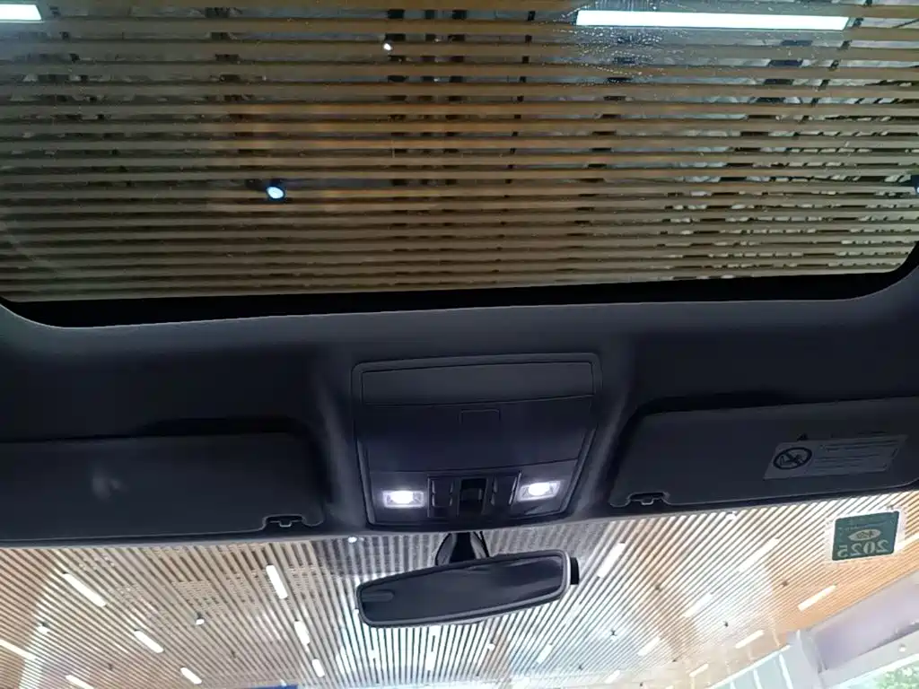 Skoda Superb — миниатюра 18