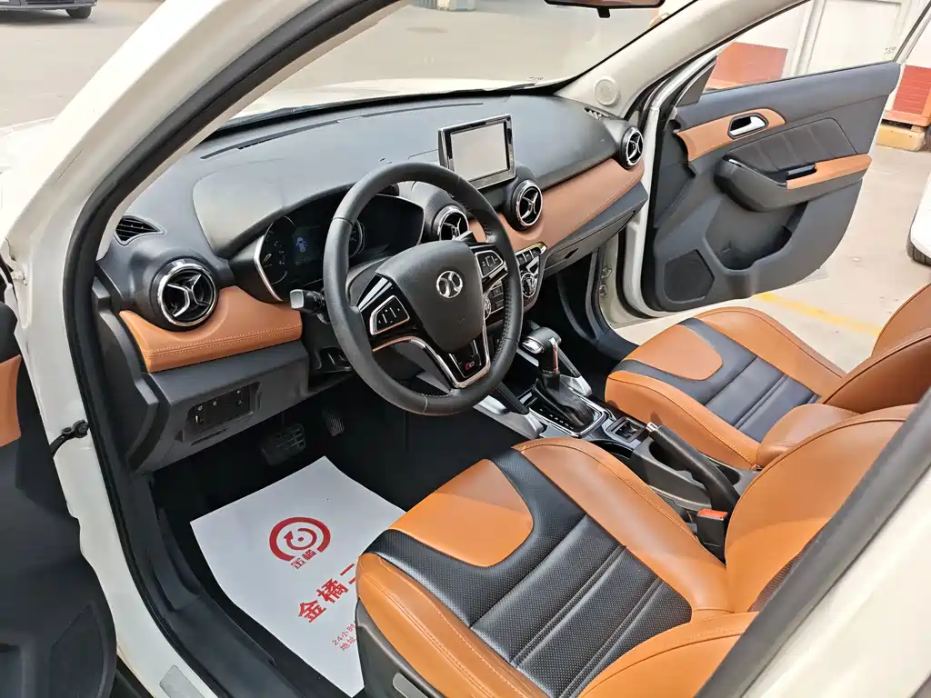 BAIC Senova X35 — миниатюра 13
