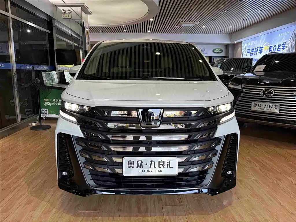 Toyota Vellfire — миниатюра 2