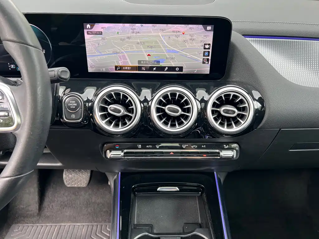 Mercedes-Benz GLA — миниатюра 11