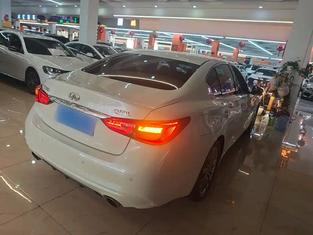 Infiniti Q50L — миниатюра 7