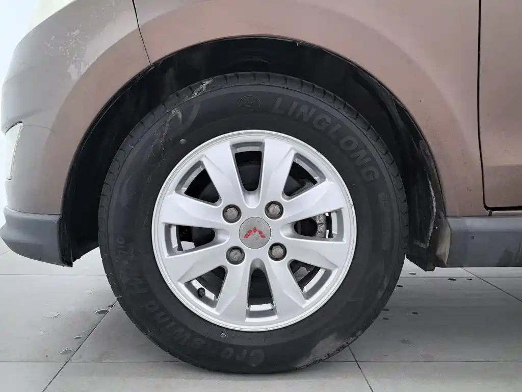 Wuling Hongguang — миниатюра 17