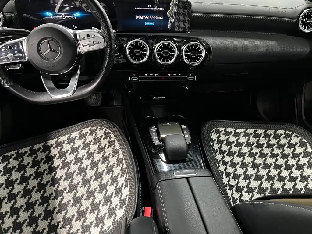 Mercedes-Benz A-Class — миниатюра 10