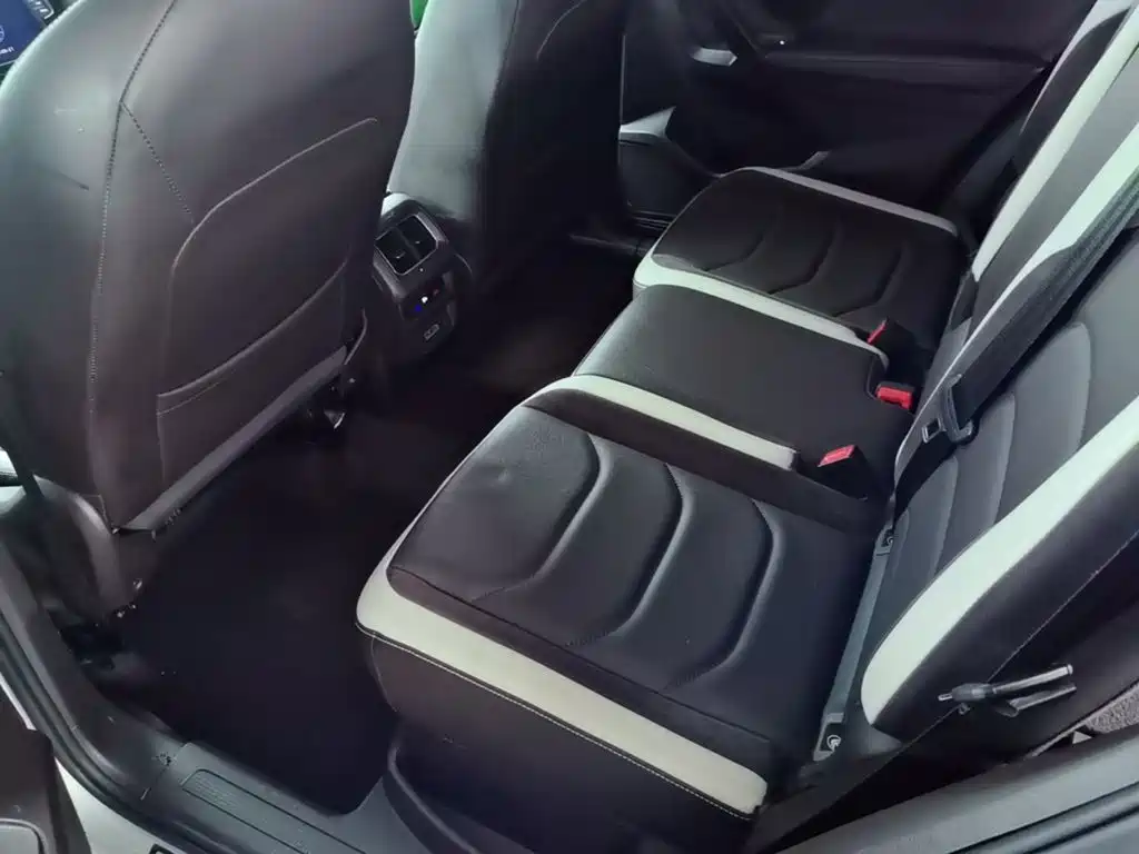 Volkswagen Tiguan L — миниатюра 17