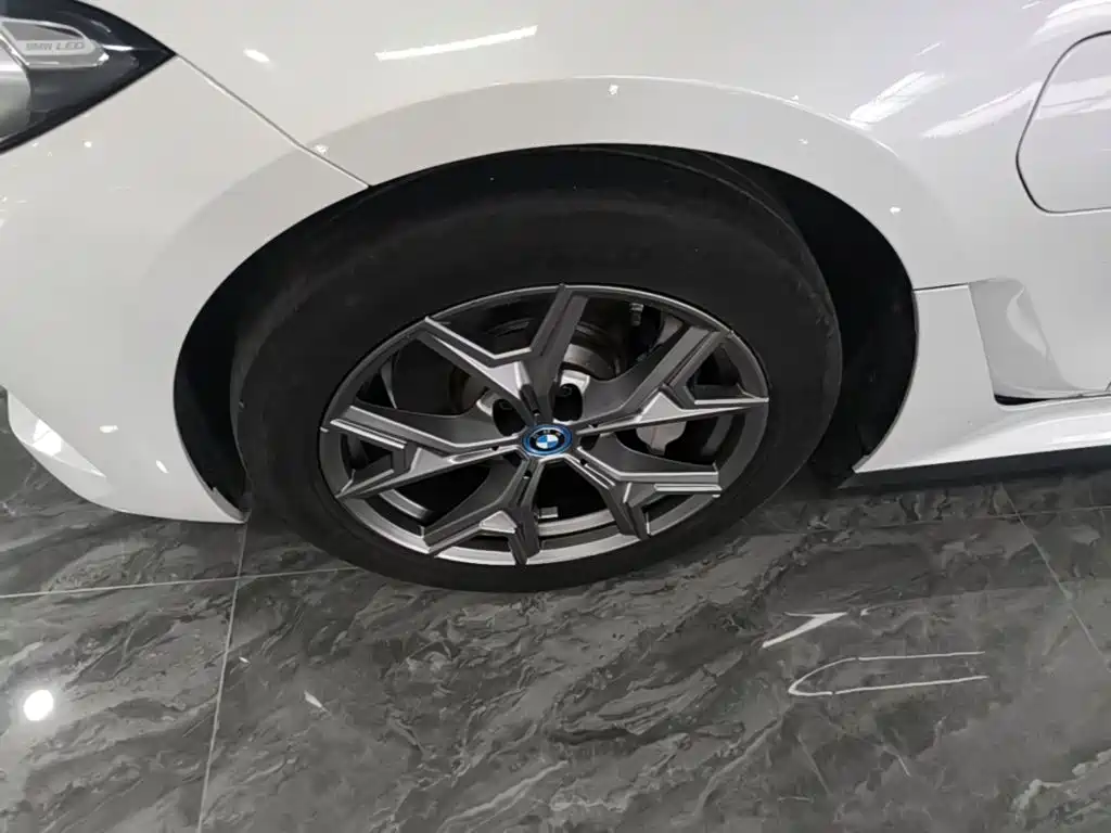BMW i3 — миниатюра 23