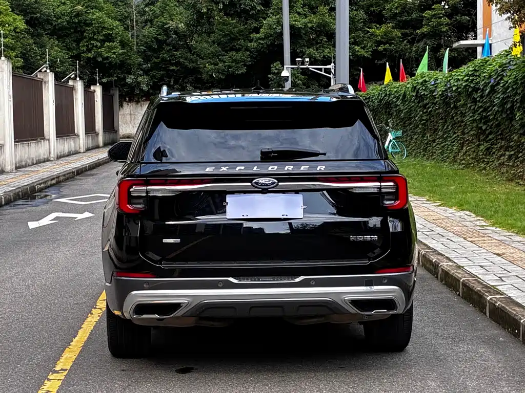 Ford Explorer — миниатюра 9