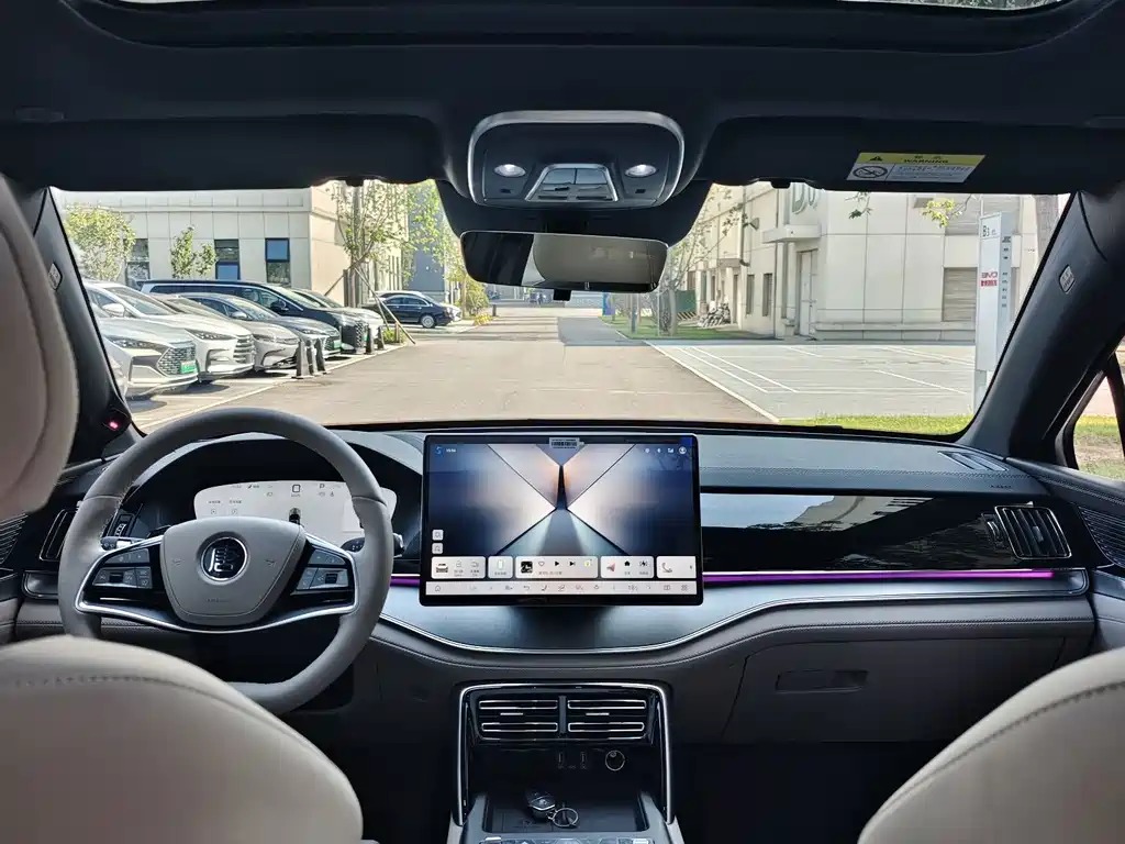 BYD Tang New Energy — миниатюра 8