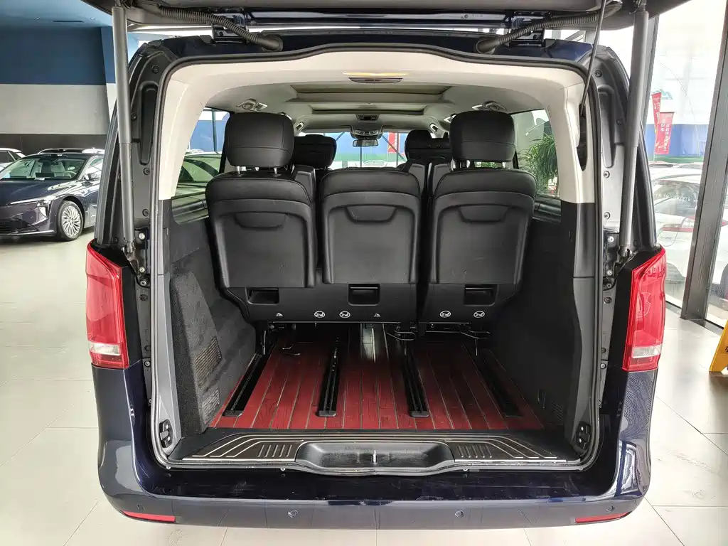 Mercedes-Benz V-Class — миниатюра 15