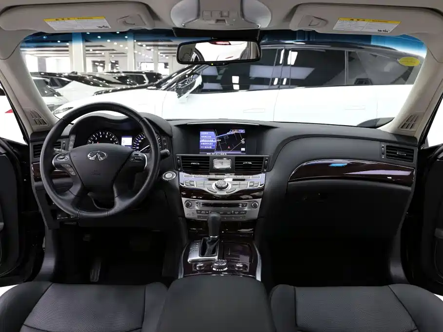 Infiniti Q70 — миниатюра 9