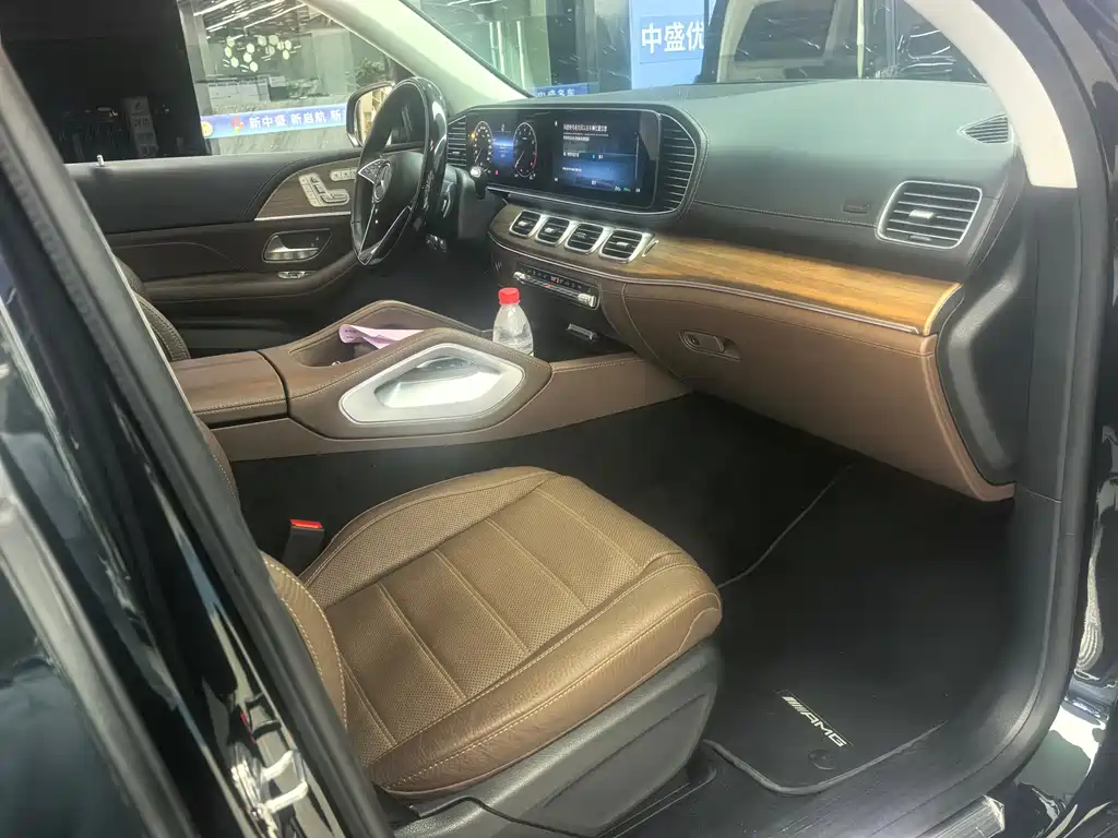 Mercedes-Benz GLS — миниатюра 9