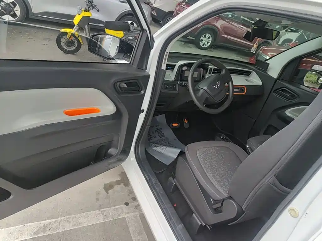 Wuling MINIEV — миниатюра 16