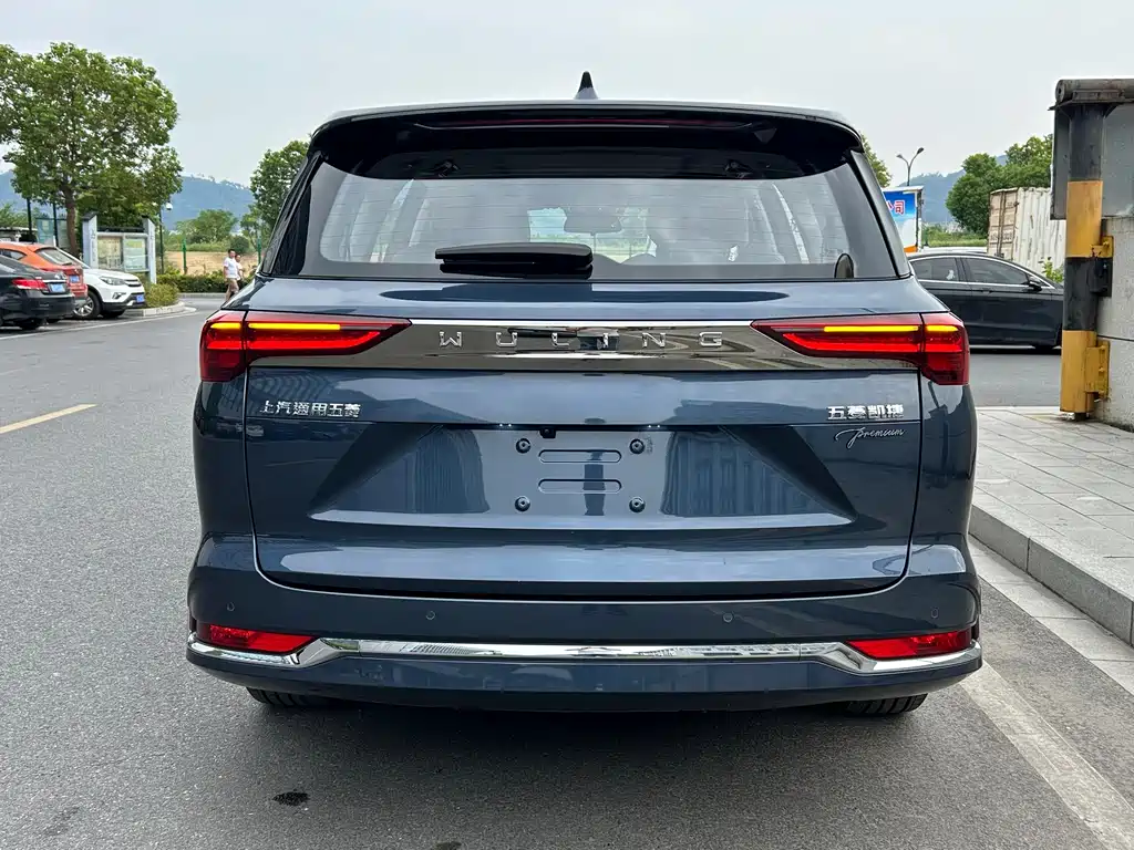 Wuling Victory — миниатюра 8