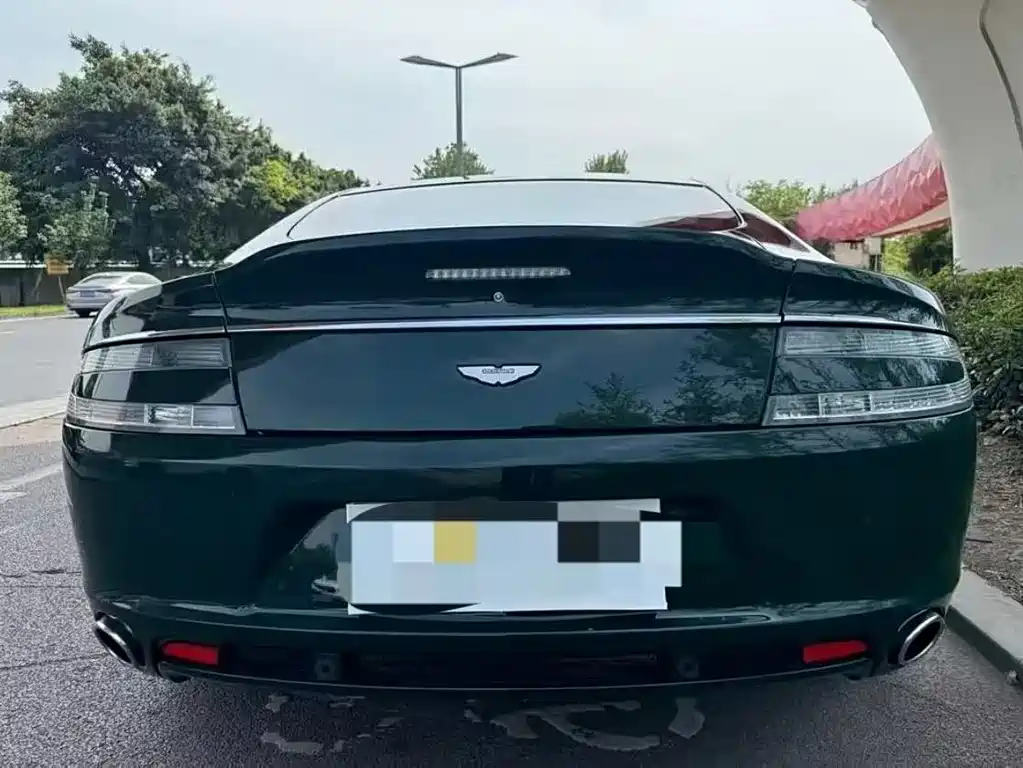 ASTON MARTIN RAPIDE