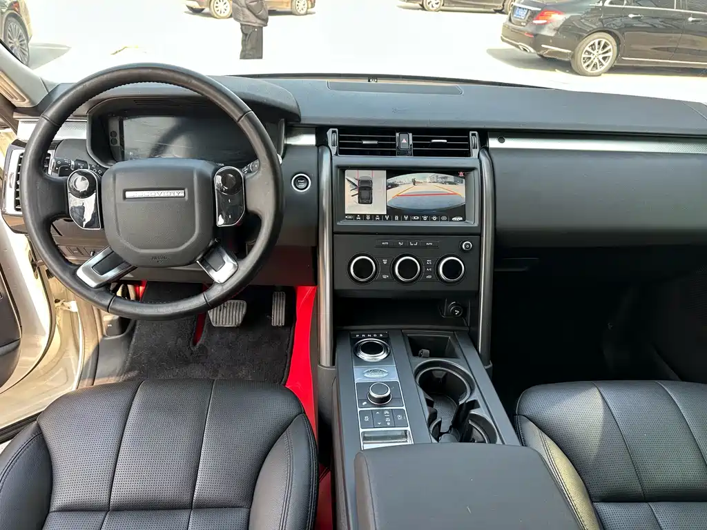 Land Rover Discovery — миниатюра 6