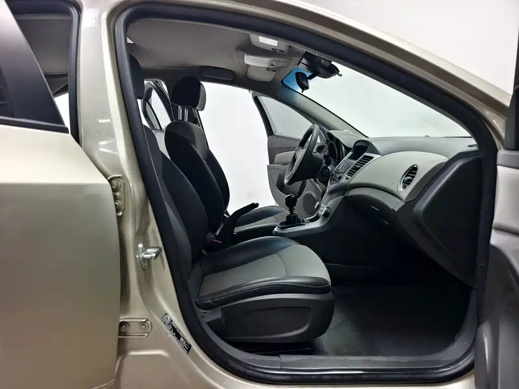 Chevrolet Cruze — миниатюра 13