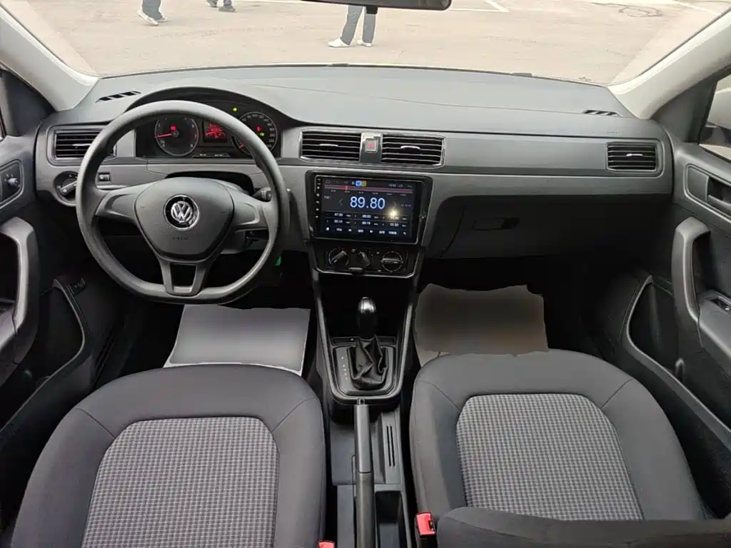 Volkswagen Santana — миниатюра 10