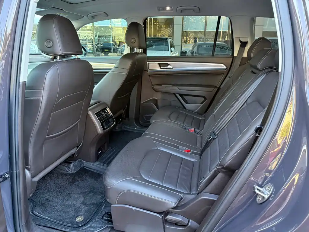 Volkswagen Teramont — миниатюра 7
