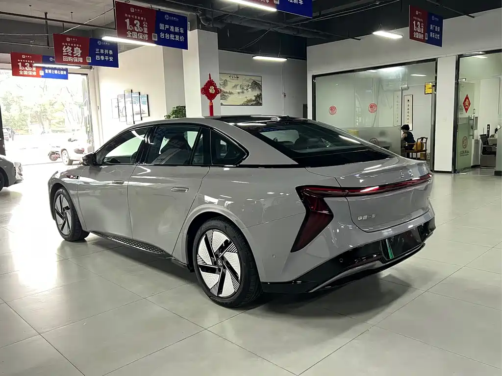 Hongqi Hongqi EH7 — миниатюра 7