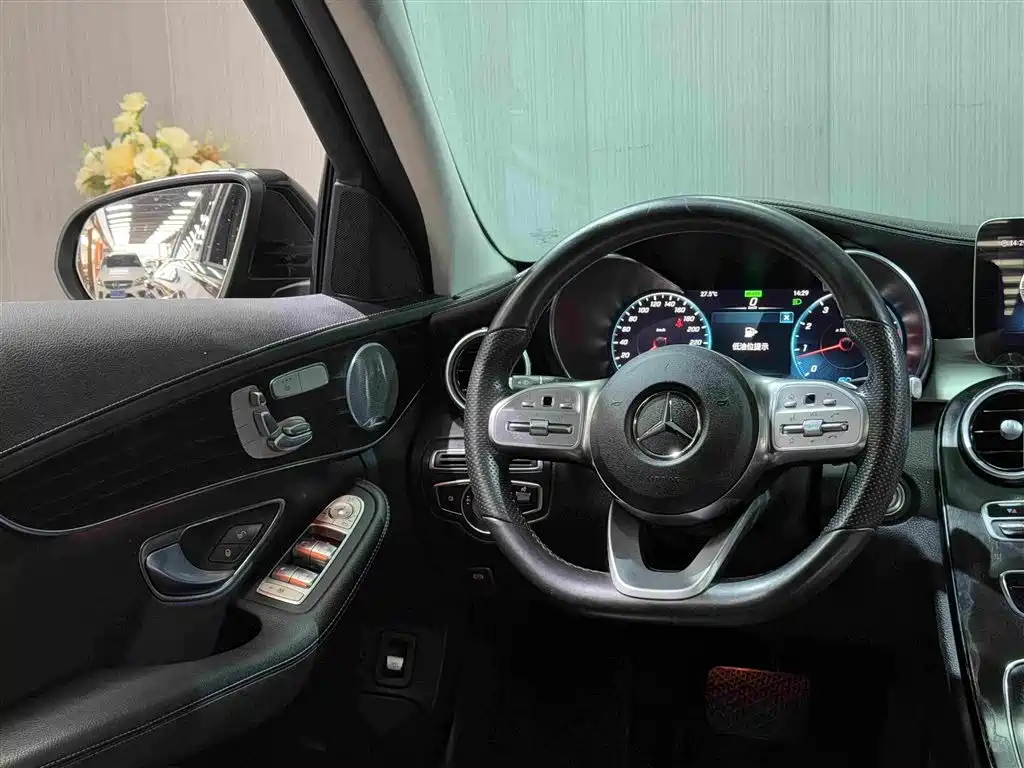 Mercedes-Benz C-Class — миниатюра 14