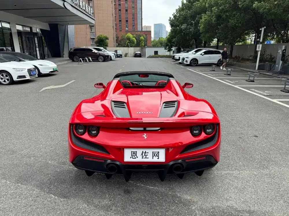 Ferrari F8 — миниатюра 14