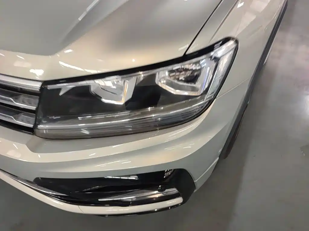 Volkswagen Tiguan L — миниатюра 24