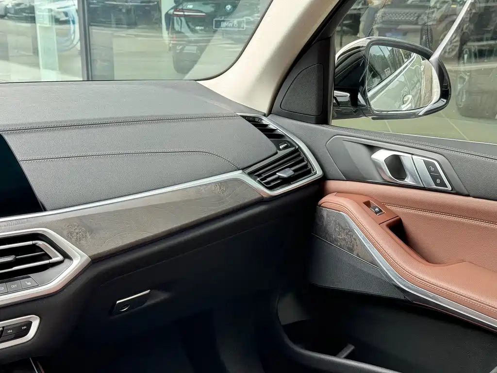BMW X5 (Import) — миниатюра 16
