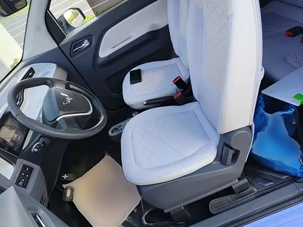 Wuling MINIEV — миниатюра 15