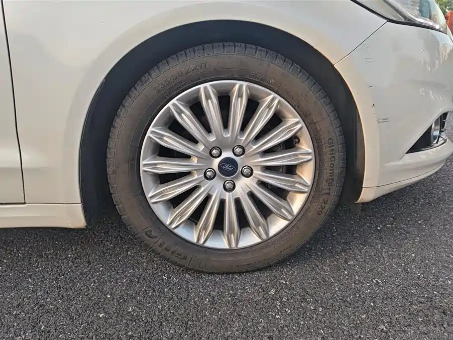 Ford Mondeo 2013 2.0L GTDi200 Fashion