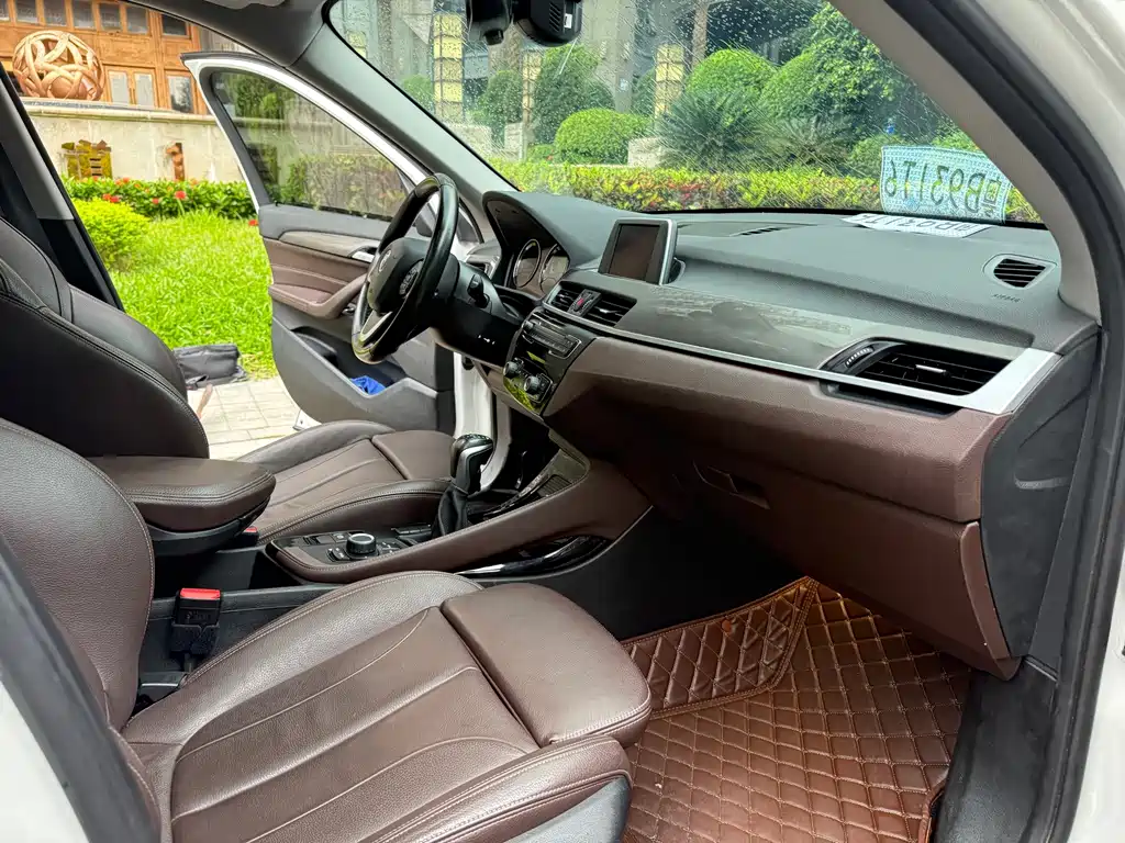 BMW X1 — миниатюра 12