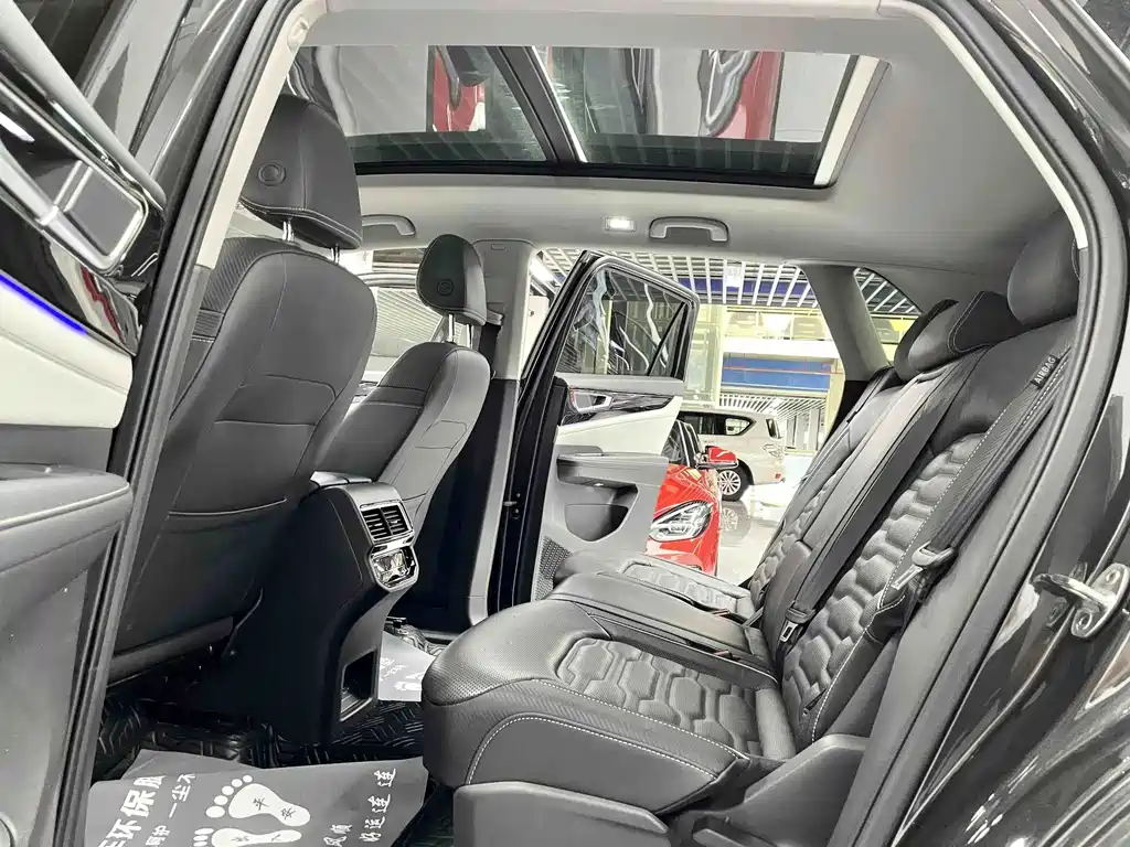 Volkswagen Teramont — миниатюра 8