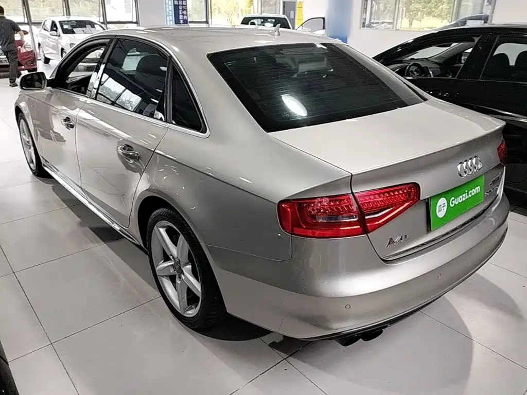 Audi A4L — миниатюра 5