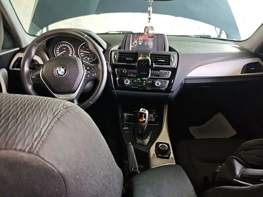 BMW 1 Series (Import) — миниатюра 10