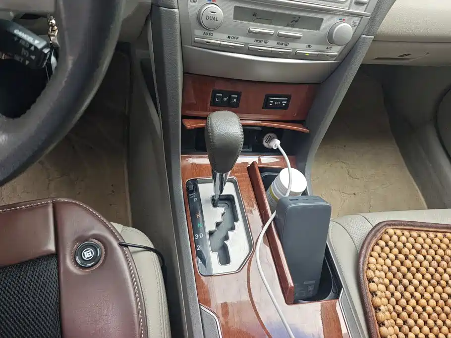 Toyota Camry — миниатюра 16