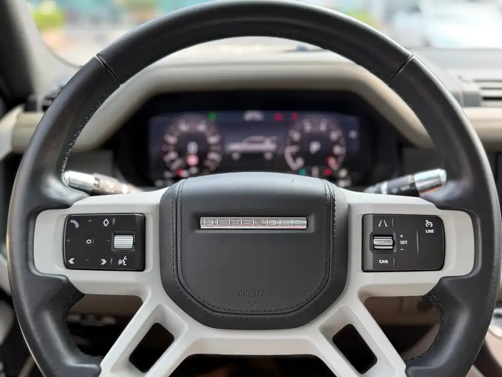 Land Rover Defender — миниатюра 28