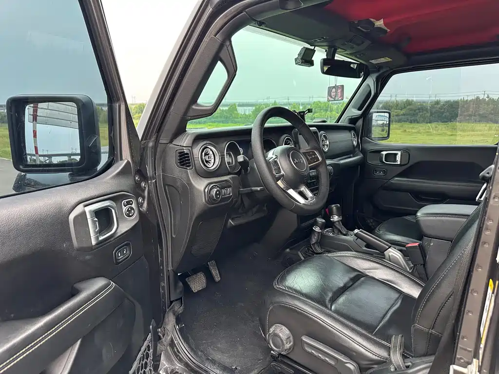 Jeep Wrangler — миниатюра 7