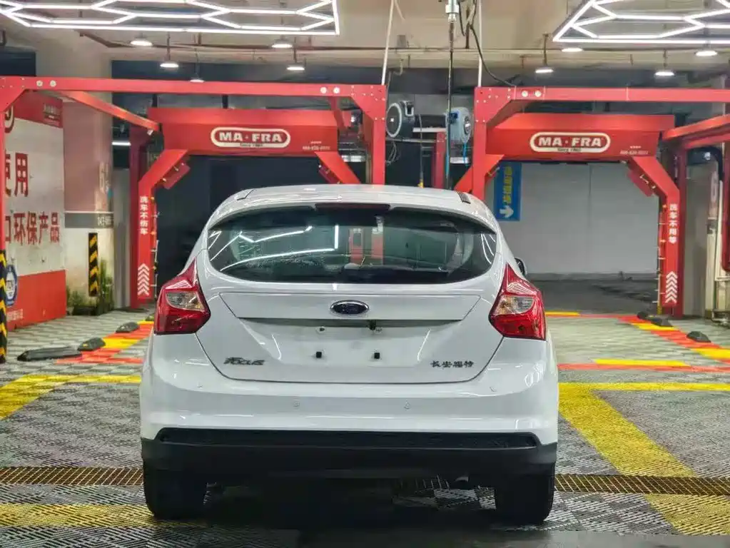 Ford Focus — миниатюра 8