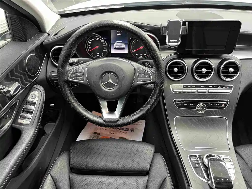 Mercedes-Benz C-Class — миниатюра 9