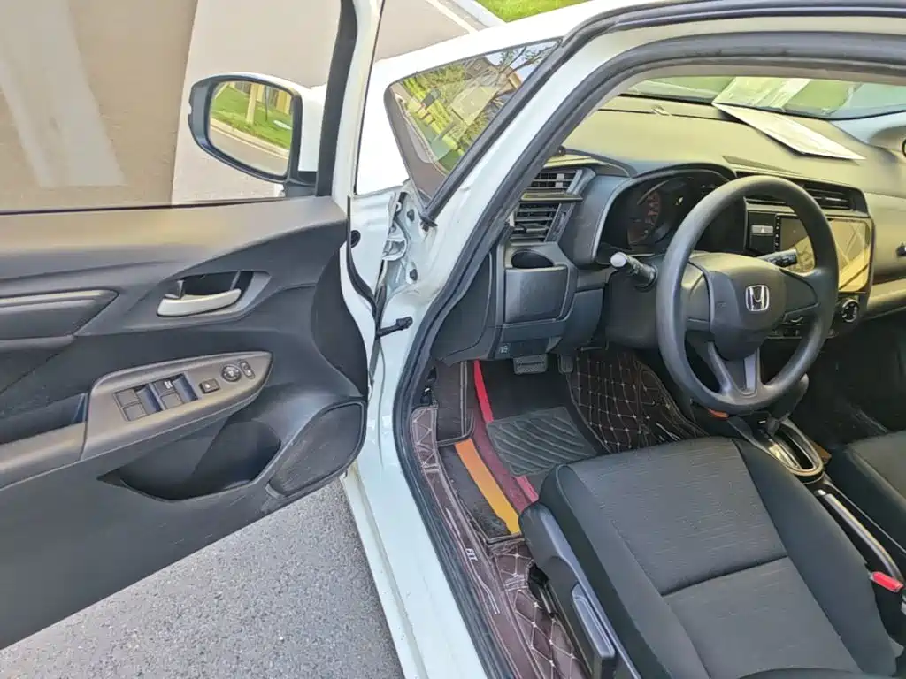 Honda Fit — миниатюра 16