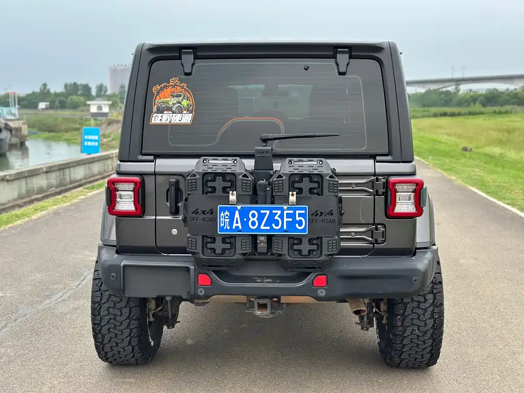 Jeep Wrangler — миниатюра 5