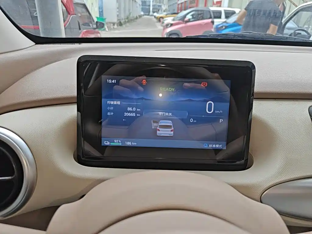 Wuling MINIEV — миниатюра 12
