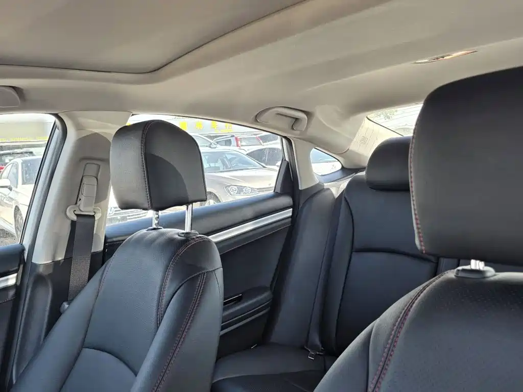 Honda Civic — миниатюра 15